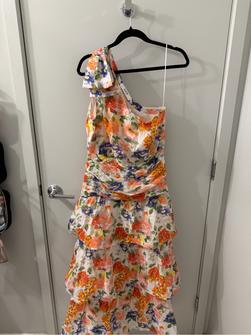 Astr Natali Floral Print One-Shoulder Tiered Dress